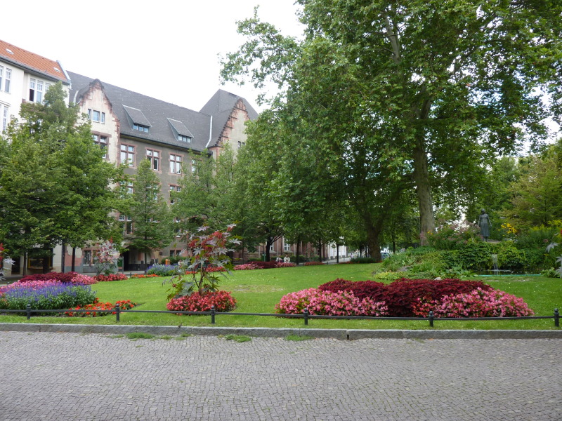 *Cecilienschule am Nikolsburger Platz*