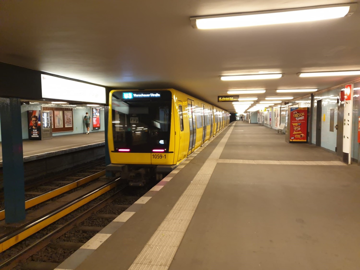 U3 Spichernstraße, Bahnsteig