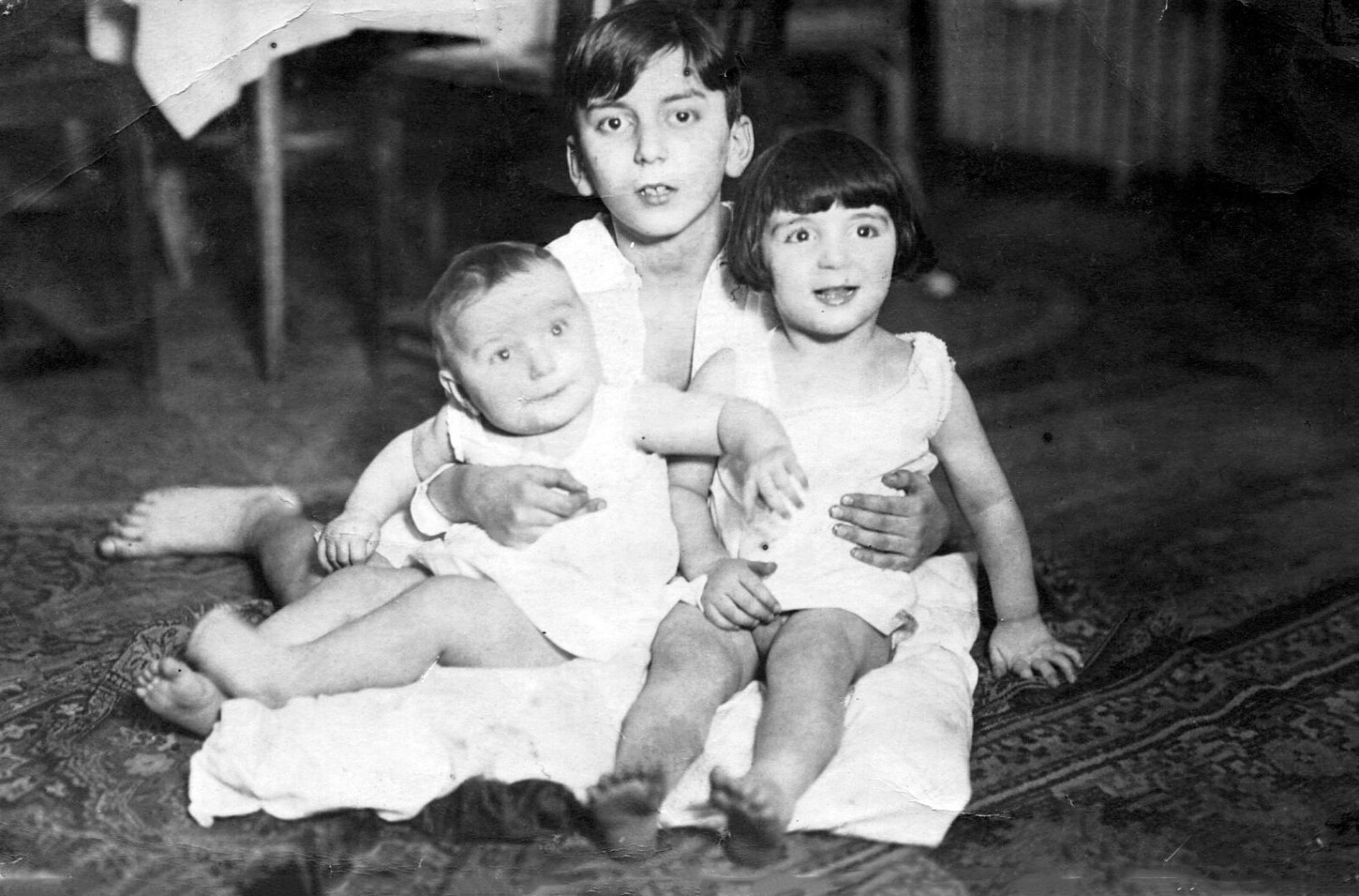 Heinz-Günther mit Helmut und Baby Gisela 1925
