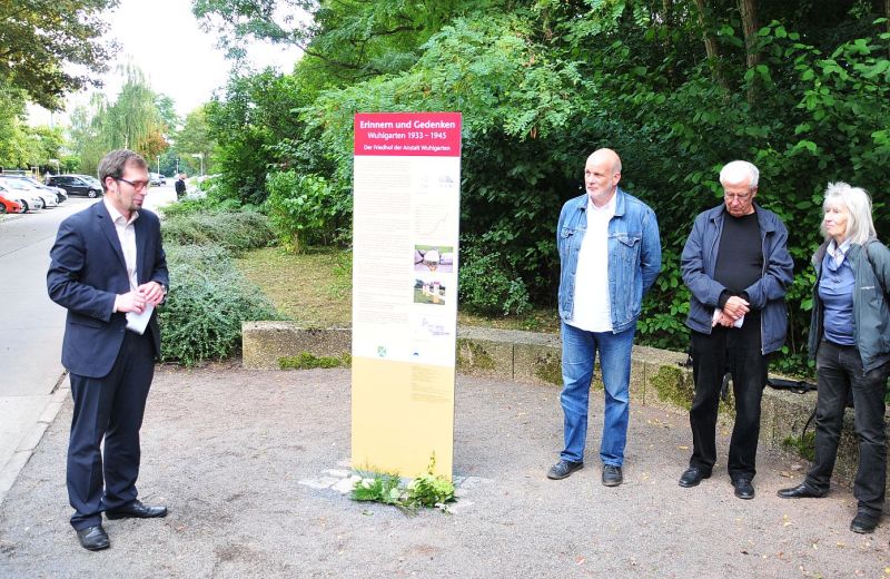 Einweihung der Gedenkstele Wuhlgarten - Ansprache Bezirksstadtrat Johannes Martin