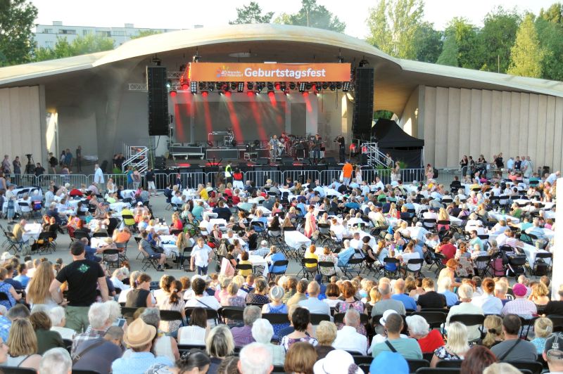 Geburtstagsfeier 40 Jahre Marzahn-Hellersdorf - Abendprogramm auf der großen Bühne in der Arena der Gärten der Welt