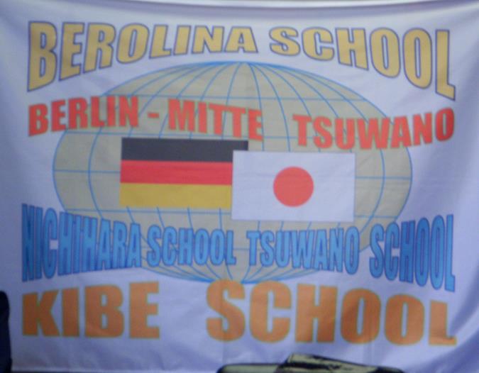 (43) Banner für die Schulpartnerschaft