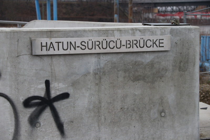Graffiti-Beschmutzung auf der Hatun Sürücün Brücke
