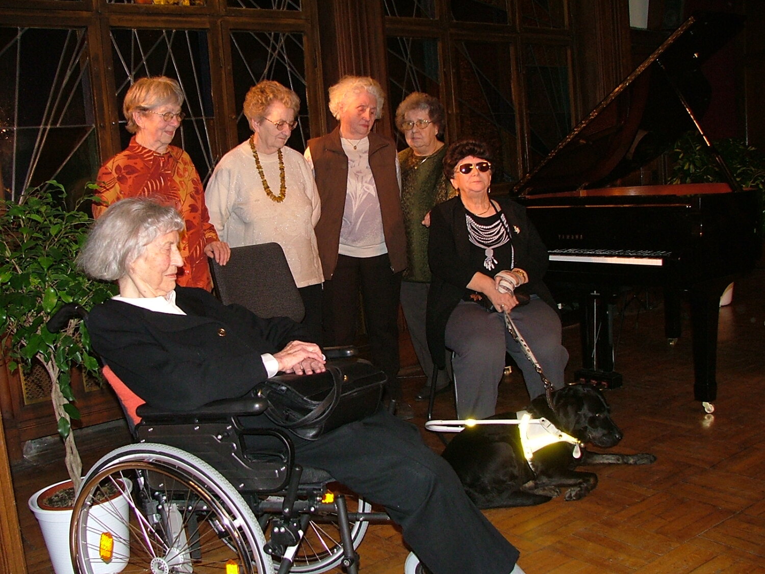 Preisträgerinnen und Preisträger Ehrenamtspreis 2004