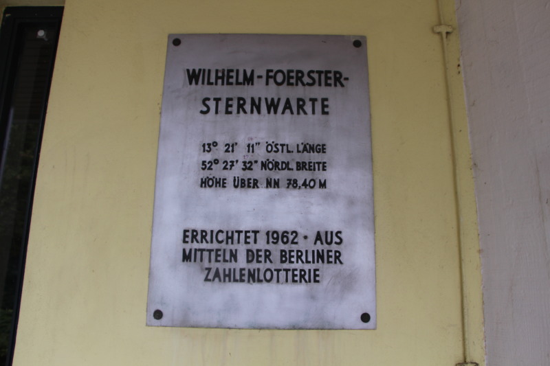 Schild Wilhelm-Förster-Sternwarte