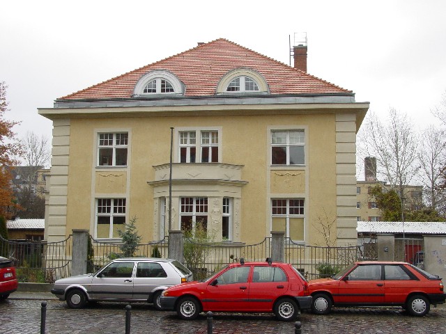 Behringstraße 50