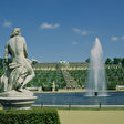 Schloss Sanssouci mit Fontäne
