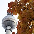 Fernsehturm im Herbst
