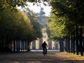 Radfahrer vor dem Brandenburger Tor