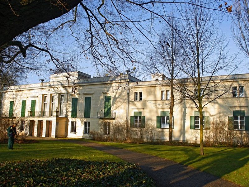 Das Schloss Glienicke in Potsdam