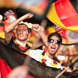 Fans beim Spiel Deutschland - Niederlande