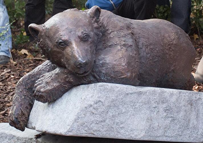 Denkmal für Eisbär Knut im Berliner Zoo