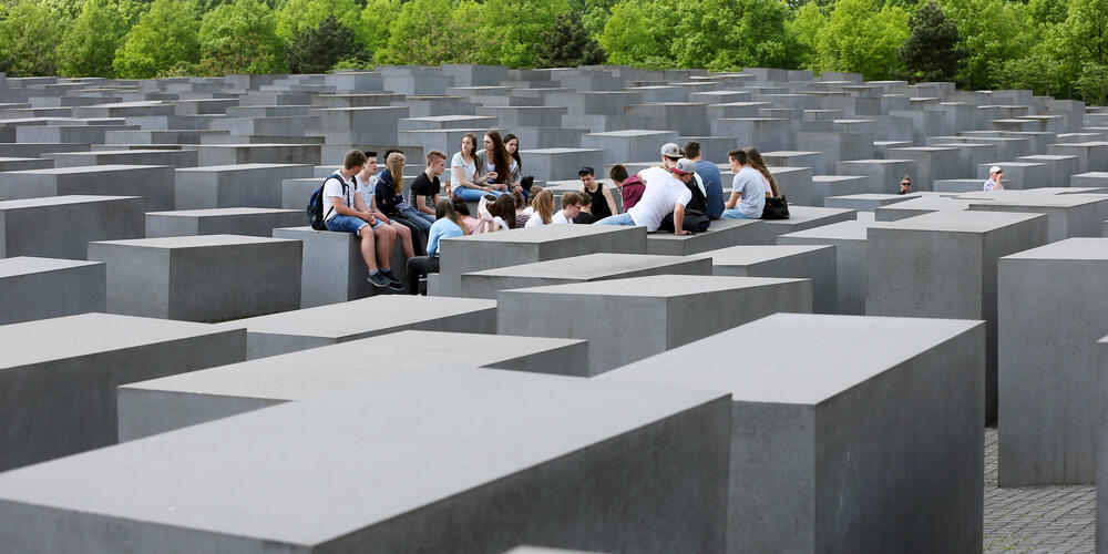 Klassentreffen am Holocaust-Mahnmal