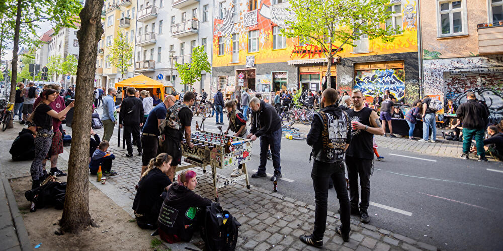 Linkes Straßenfest in Rigaer Straße