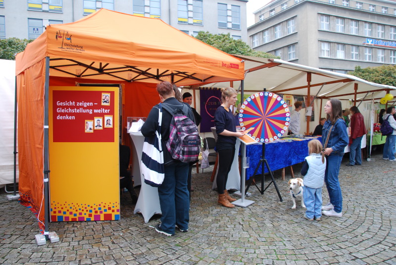 Der Stand vom 13.09.2014 in Spandau mit Zelt, Fotobox und Glücksrad