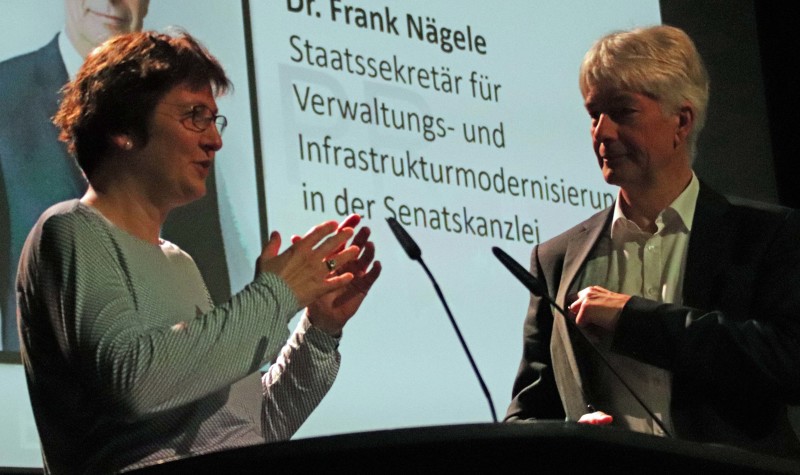 D. Ortmann im Dialog mit StS F. Nägele am Mikrofon