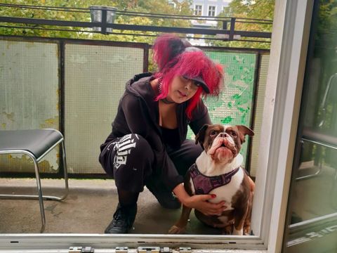 Nadja Stodden und Hund Bärbel