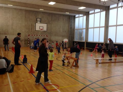 Der Winterspielplatz kommt gut an. (Bild: BA Reinickendorf)
