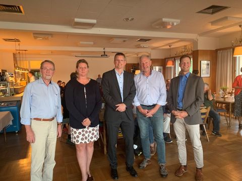 Thomas Härtel, Elke Duda, Tobias Dollase, Holger Niepmann und Prof. Dr. Sebastian Braun (v.l.n.r.). (Bild: BA Reinickendorf)