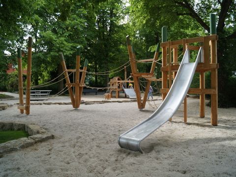 Die Rutsche verspricht viel Spaß. (Bild: BA Reinickendorf)