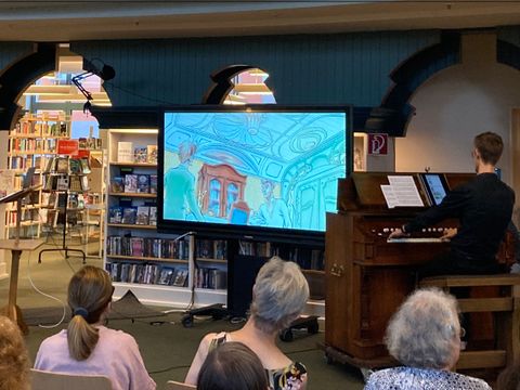 Ein Highlight performativer Lesung war das Buchkonzert von Thilo Krapp und Jörg Walter. (Bild: BA Reinickendorf)