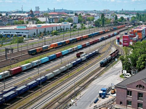 Güterverkehr am Westhafen, 2026