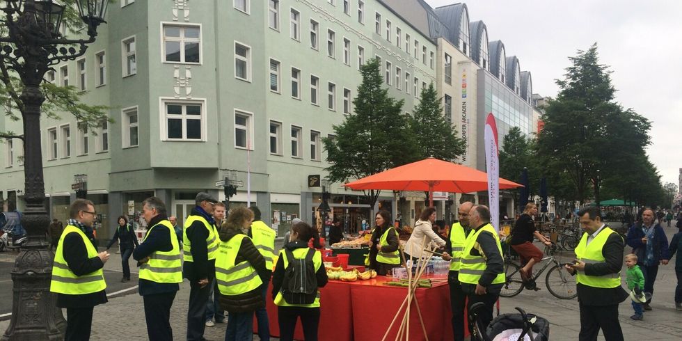 Auch vergangenes Jahr wurde in der Wilmersdorfer Straße gekehrt