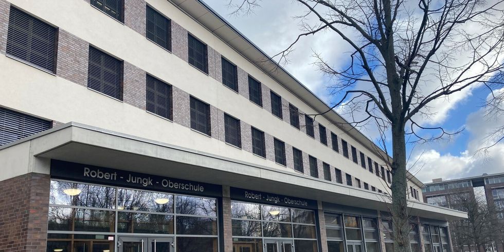 Die Robert-Jungk-Oberschule an der Emser Straße.