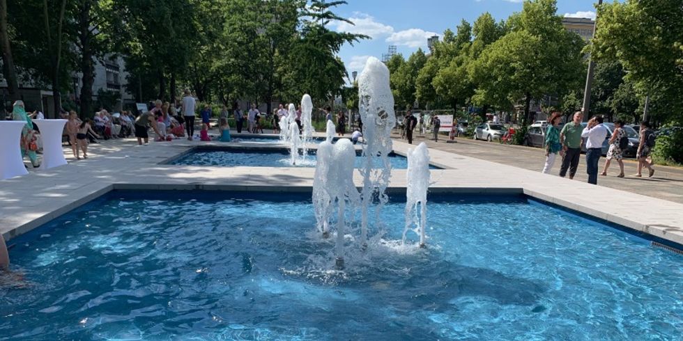 Wiedereröffnung der erneuerten Brunnen- und Grünanlage Karl-Marx-Allee