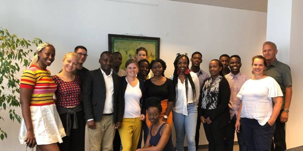 Jugendaustauschdelegation aus Kigali und Berlin im Bezirksamt
