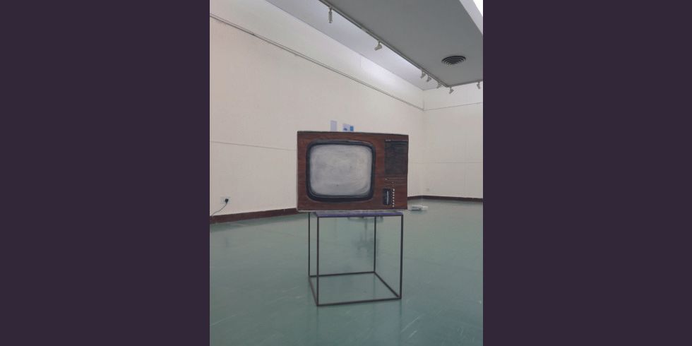 Thomas Rentmeister, o.T., Exhibtion on a Flash Drive, Venkatappa Art Gallery, Bangalore 2019