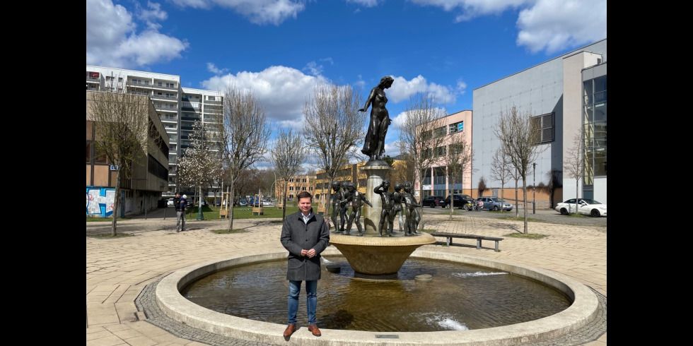 Brunnen der Jugend mit Stadtrat Martin Schaefer