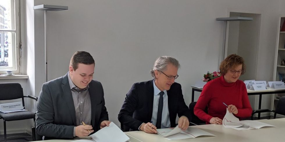 Unterzeichnung der Rahmendienstvereinbarung Ausbildung