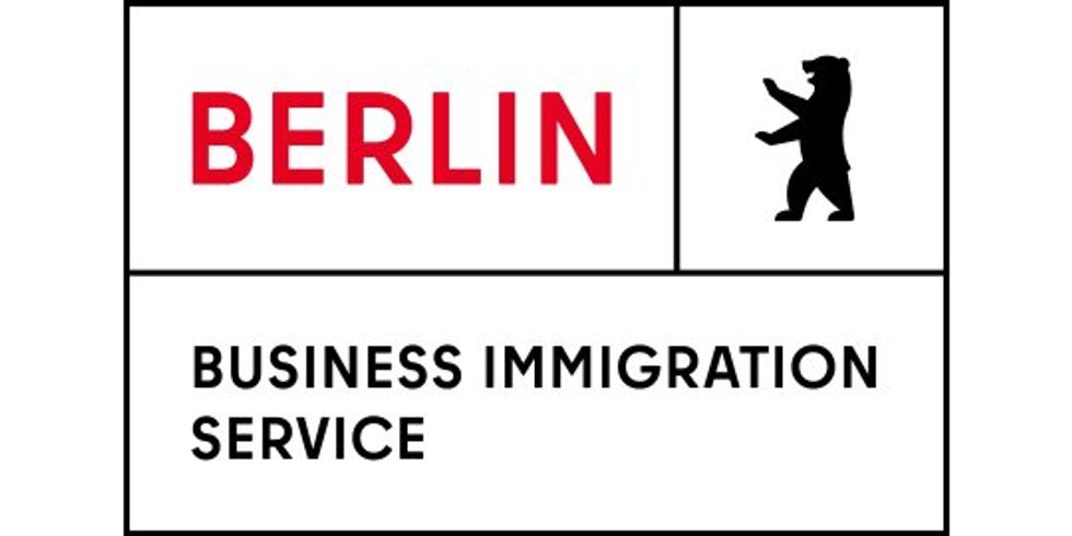 Logo des Business Immigration Service kombiniert mit dem be Berlin-Logo 