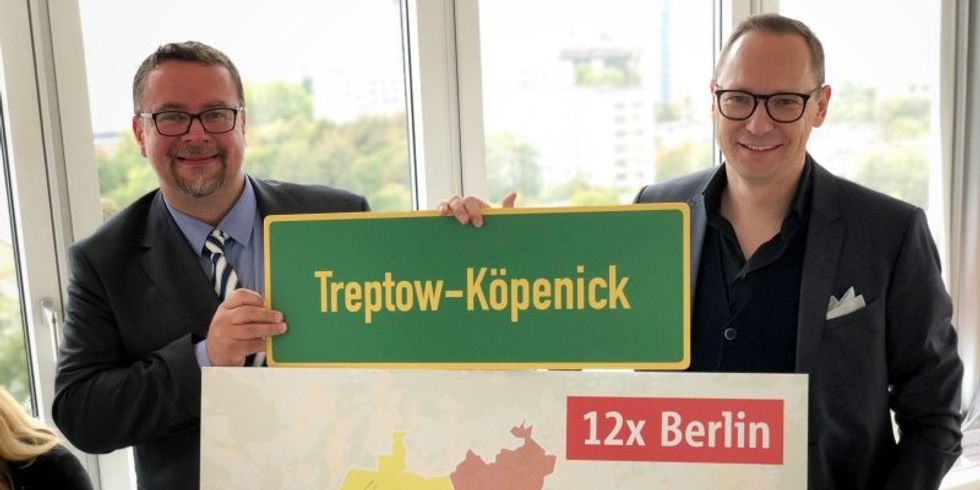 Von Links: Stellvertretender Leiter der Wirtschaftsförderung Herr Sven Schmohl und Geschäftsführer des Tourismusverein Berlin Treptow- Köpenick e.V. Mathis Richter