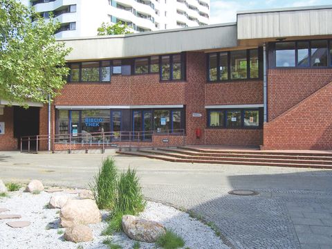 Gertrud-Junge Bibliothek im Gemeinschaftshaus Gropiusstadt