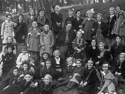 Schülerinnen der Volkshochschule in der Nachodstraße, Wilmersdorf 1937/38