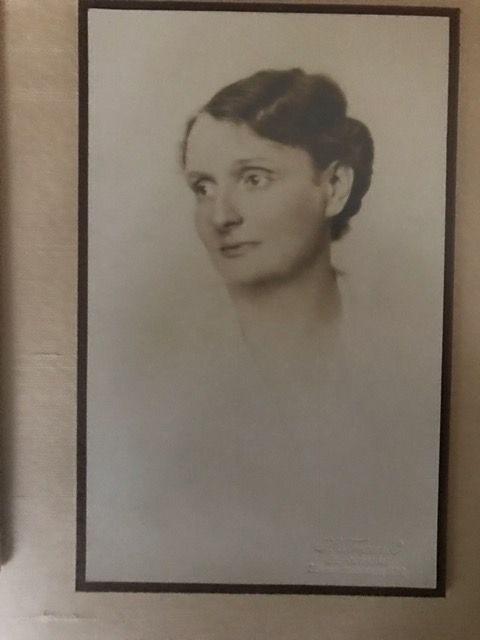 Bildvergrößerung: Lucie Gumpert um 1925