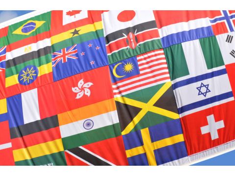 Mehrere Flaggen von verschiedenen Ländern