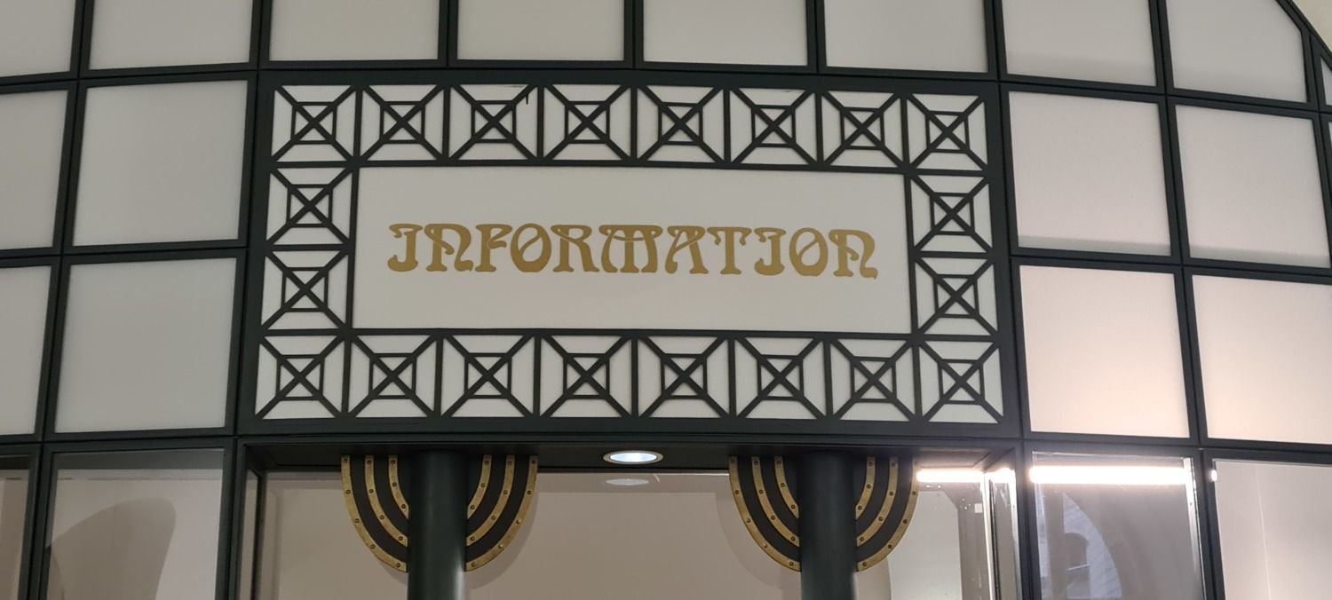 Information im Rathaus Charlottenburg