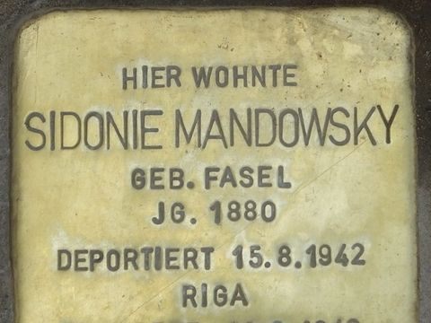 Stolperstein Sidonie Mandowsky