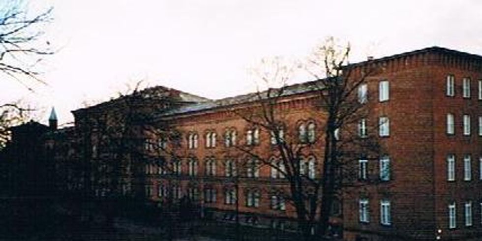 Das Hauptgebäude der Kadettenanstalt