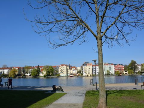 Uferpromenade am Luisenhain in Köpenick
