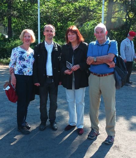 On the left is my wife Barbara Behrendt, I am on the right. In the middle are Christian Krüger and Barbara Boehm-Tettelbach. The photo was taken on the anniversary of the Berlin Airlift at Tempelhof.