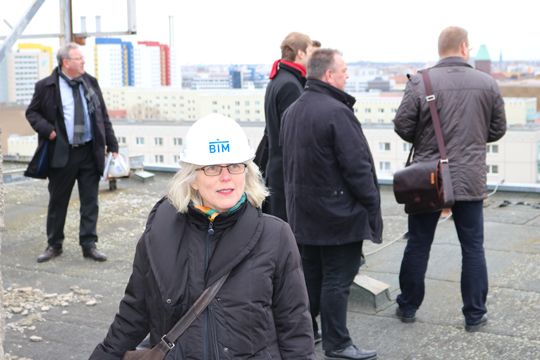 Staatssekretärin Dr. Margaretha Sudhof bei einer Begehung im Haus der Statistik am 23. März 2016