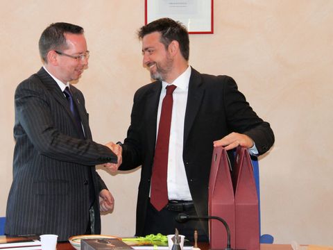 Bildvergrößerung: Bezirksbürgermeister Oliver Igel zu Gast bei Bürgermeister Nico Giberti in der Partnerstadt Albinea