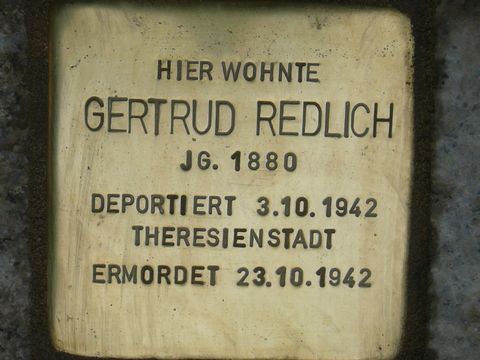 Stolperstein für Gertrud Redlich