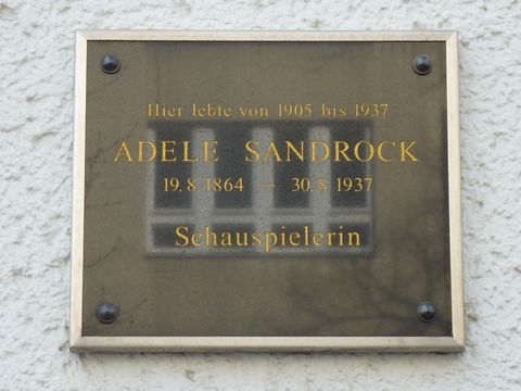 Gedenktafel Adele Sandrock, 04.04.11 Foto: KHMM