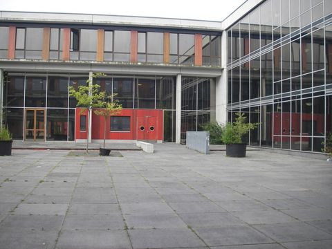 Innenhof Hans-Carossa-Gymnasium