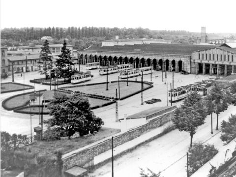 Bildvergrößerung: Bird's eye view of the train hall with the extension designed by architect Jaen Krämer, c. 1925